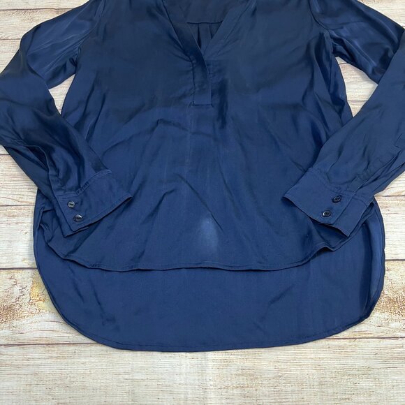 Vince Navy Blue Silk Blouse Size 8 Long Sleeve Pullover V-Neck Button Cuff Top - Picture 11 of 11